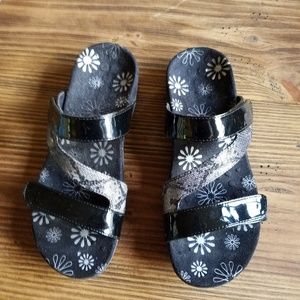 Vionic sandals